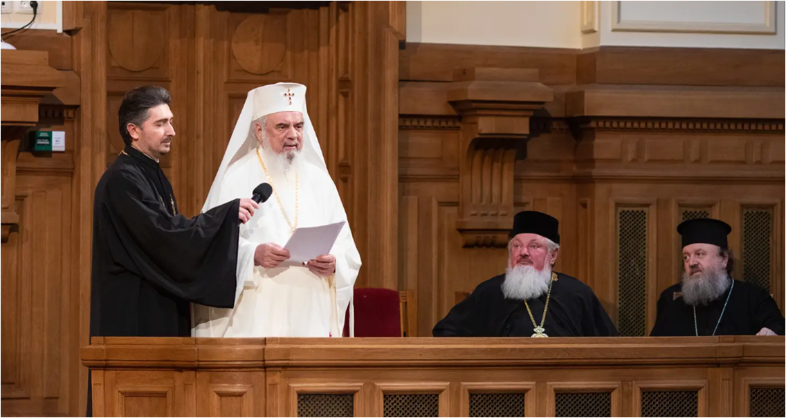 Patriarhul României: Colindele de Crăciun sunt cântecele și rugăciunile poporului credincios român