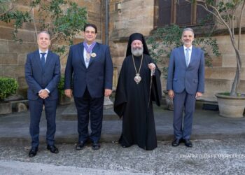 Archbishop of Australia presented Greek Interior Alternate Minister with an award